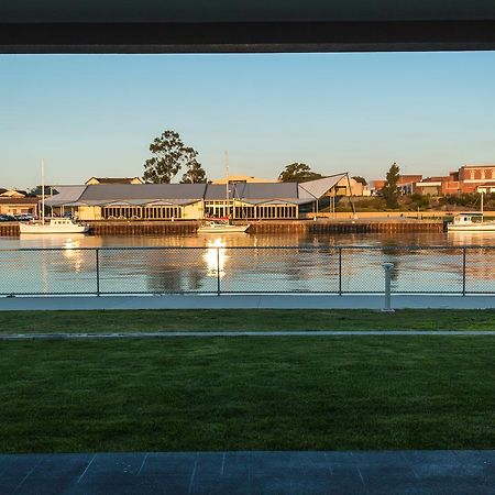 Ulverstone Waterfront Apartments Exterior foto
